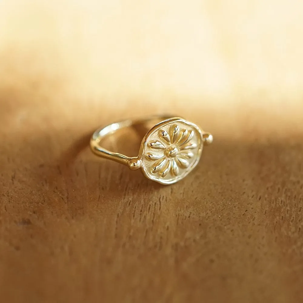 Daisy Flower Ring 18ct Gold Plate