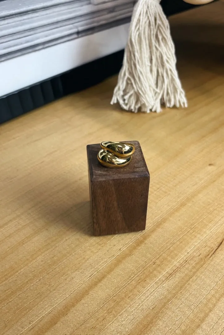Finn Puff Ring