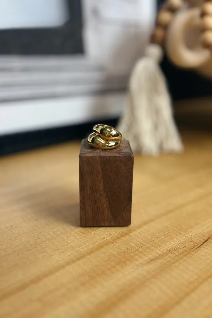 Finn Puff Ring
